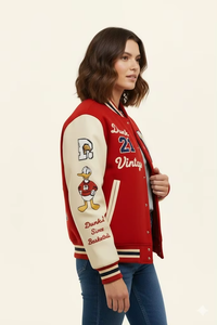 Veste de sportswear en tissu et cuir avec manches en cuir, broderie de haute qualité, logo personnalisé, conçue pour un look unisexe moderne - Product Image 4