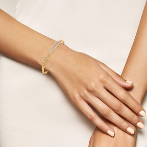 Elegant <b>Infinity</b> Leaf Diamond Gold Bangle <b>Bracelet</b> for Women - Product Image 4