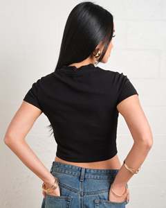 Camiseta Corta de Moda para Mujer, Tejido Elástico Acanalado, Ajuste Delgado, Cuello Redondo, Manga Corta, Estilo Casual Urbano, Venta al por Mayor - Product Image 6