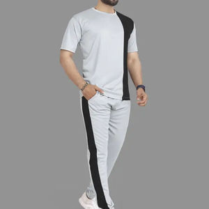 Ensemble de survêtement pour homme, demi-couleur contrastée, manches courtes, respirant, en polyester, t-shirt athlétique et pantalon de jogging à rayures latérales, deux pièces - Product Image 4