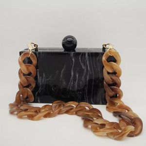 Bolso de Mano de Resina Premium Hecho a Mano para Damas, Decoración Elegante para Mesa y Centro de Mesa - Product Image 1