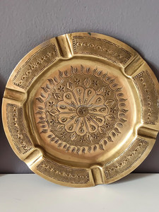 Cendrier en métal de style vintage en forme de poisson avec un design complexe – Cendrier décoratif pour la maison et les cadeaux - Product Image 4