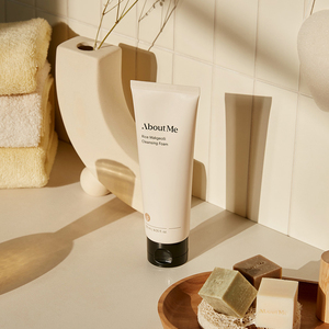 [About Me] Espuma Limpiadora Facial Vegana Hidratante para Remover Protector Solar, Espuma de Arroz Makgeolli, 120 ml - Product Image 1