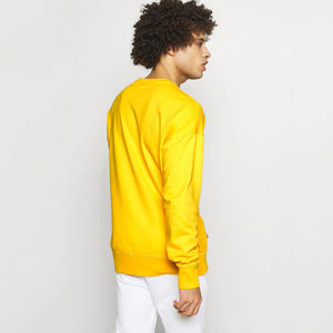 เสื้อสเวตเชิ้ตแขนยาวคอกลมสีเหลืองสดใสสำหรับผู้ชาย ผ้าฟลีซ รับทำโลโก้ตามสั่ง รับผลิตแบบ OEM ODM ขายส่งเสื้อผ้า - Product Image 2