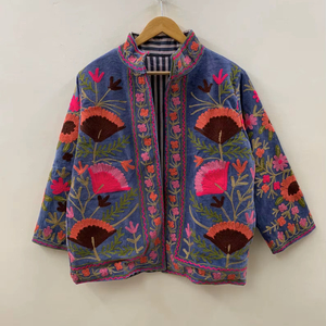 Produit phare : Veste courte en velours vintage Suzani pour femme, style bohème, broderie florale, manteau bomber d'hiver, vente en gros directe d'usine - Product Image 1