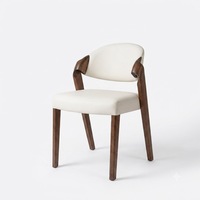 Chaise de salle à manger rembourrée moderne avec pieds en bois, siège en similicuir, design mid-century, meubles pour la maison