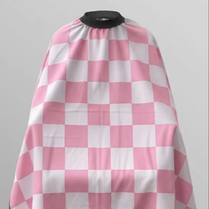 Bata de Barbero Impermeable de Poliéster con Diseño a Cuadros Rosa y Blanco, con Detección de Agujas y Fusión sin Costuras, Unisex - Product Image 1