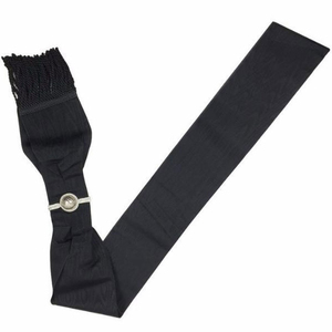 Écharpe en tricot noire avec fermoir argenté et franges, accessoire en tissu de couleur unie, emblème maçonnique, écharpe d'officier de loge, OEM - Product Image 4