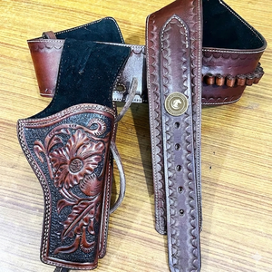 Ensemble ceinture et étui en cuir western avec passants pour cartouches, design artisanal, sangle réglable, équipement de cowboy, ensemble de transport à la taille - Product Image 6