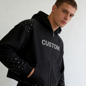 เสื้อฮู้ดดี้ผู้ชายแบบครอปทรงโอเวอร์ไซส์สีดำประดับหมุด ซิปหน้า สไตล์สตรีทแคชชวล ขายส่งจากโรงงาน ปรับแต่งได้ - Product Image 2