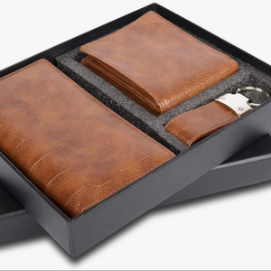 Set de Regalo de Cartera de Cuero Marrón de Lujo para Hombre, Tarjetero Bifold Premium, Llavero, Elegante Caja de Regalo - Product Image 1