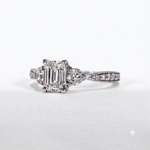 Anillo de Oro de 10K, Anillos de Moda, Anillo Alargado con Diamante Cultivado en Laboratorio de 3.64CT, Color E, Claridad VVS2, Anillo de Compromiso y Boda con Diamante Esmeralda - Product Image 5