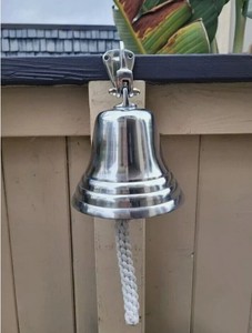 Campana de Barco de Latón de 20 mm para Montar en la Pared, Acabado Pulido, Adorno de Jardín para Exteriores, Resistente a la Intemperie, Campana de Puerta Náutica Tradicional - Product Image 1