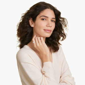 ต่างหูมอสซาไนต์ทรงรีคลาสสิกหรูหรา ประดับเพชรระยิบระยับ ตัวเรือนเงินแท้ 925 และทองคำ ดีไซน์ทันสมัย เหมาะสำหรับผู้หญิง - Product Image 2