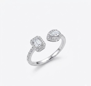 Anillo de oro de 14K estilo Toi et Moi con diamantes, esmeralda y diamantes cultivados en laboratorio en forma de pera, anillo de doble halo abierto, banda de diamantes de puño abierto - Product Image 5