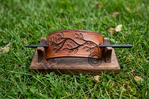 Pasador de pelo de cuero hecho a mano con diseño floral, horquilla de madera, accesorio para el cabello estilo vintage, clip para el cabello para mujer. - Product Image 3