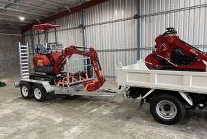 Mini Combo PLUS! Volquete Fuso + Excavadora de 1.7 Toneladas + Minicargadora de Orugas de 25 HP - Product Image 2