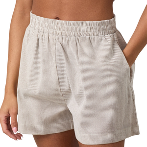 Shorts pour femmes en popeline beige clair, élastiques, décontractés, respirants, légers, confortables, pour tous les jours, séchage rapide, anti-rides - Product Image 1