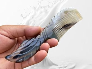 Peigne en corne de buffle naturelle poli à finition lisse pour démêler et coiffer, fabriqué par un fabricant OEM - Product Image 3