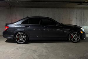 Mercedes-Benz C63 AMG Sedán 2010 - Product Image 2