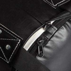 Sacs de frappe de boxe professionnels en cuir PVC de qualité supérieure, résistants et personnalisés, en vente - Product Image 5