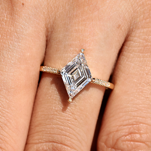 Anillo de Diamante con Corte Lozenge Exclusivo en Engaste Seguro de Puntas de Brújula, Oro de 10KT, 14KT, 18KT, Joyería Nupcial de Diamantes Cultivados en Laboratorio, Proveedor Mayorista - Product Image 5