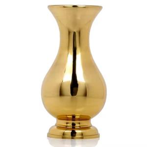 Vase en métal haut de gamme pour la décoration moderne de la maison, élégant centre de table pour salon, présentoir décoratif pour arrangements floraux - Product Image 5