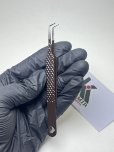 Wholesale Brown 90 Degree Slim Boot Stainless Steel Anti-Magnetic Eyelash Tweezers Custom Logo Private Label Non Slip <b>Grip</b> - Product Image 6