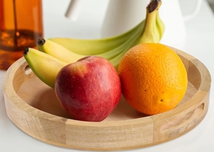 Plateau rond artisanal en bois de manguier avec poignées découpées pour servir des fruits, des collations, du petit-déjeuner et une présentation élégante de la table - Product Image 2