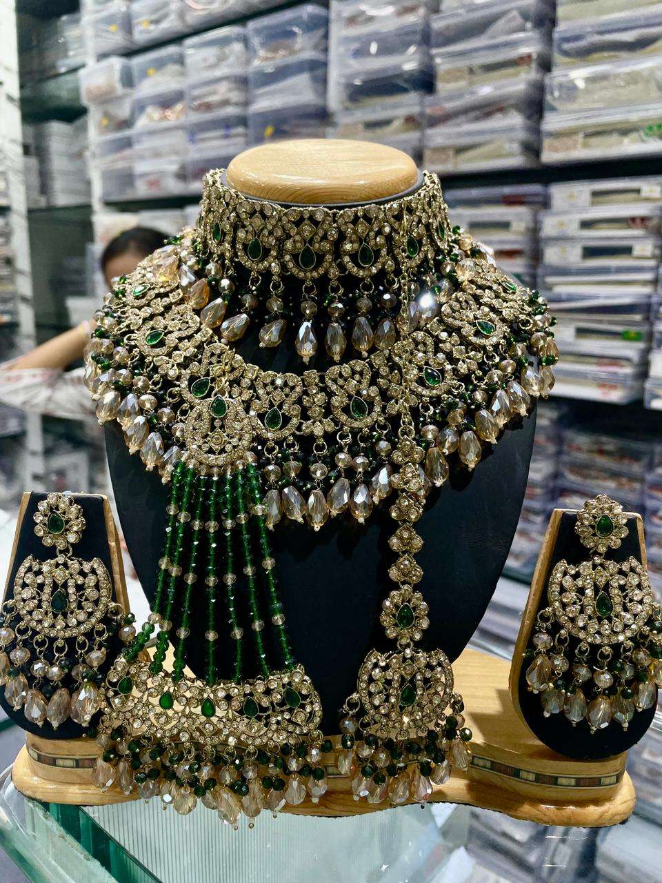 สีเขียว