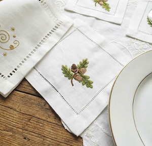 Servilletas de cóctel con patrón bordado de hoja de roble, de algodón blanco con dobladillo, cuadradas, para bebidas - Product Image 3