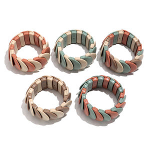 Pulseras de Resina de Alta Gama al por Mayor, Cuerda Elástica, Brazaletes Modernos - Product Image 5