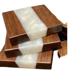 Meilleurs sous-verres uniques en résine blanche et bois de designer, 10x10 cm (4 pouces), pour boissons, hôtels et restaurants, décoration de table - Product Image 1
