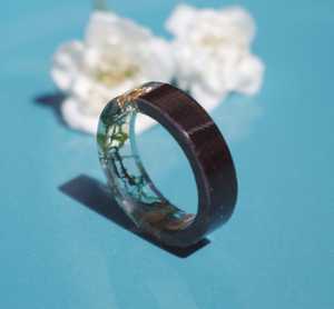 Resin Napkin <b>Ring</b> With Green <b>Wreath</b> Design 2.5 Cm Width Eco-Friendly Wabi-Sabi Style Wedding Table Decoration - Product Image 2
