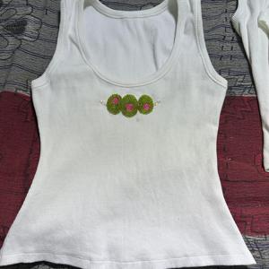 Débardeur côtelé en coton blanc avec broderie olive perlée, sans manches, gilet d'été, vêtements décontractés pour femme, fait main - Product Image 1