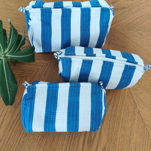 Ensemble de trousses de toilette matelassées en coton, trousse de maquillage florale 3 pièces, trousses de toilette à rayures nautiques (lot de 3) - Product Image 1