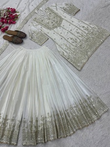 ชุดเสื้อผ้าแบบดั้งเดิมสำหรับงานปาร์ตี้ ประกอบด้วยเสื้อและกางเกงพลัสโซ พร้อมผ้าคลุมไหล่  งานปักอย่างประณีต  ผ้าไหมชีนอน  ยี่ห้อ FATEMA FASHION แห้งเร็ว - Product Image 6