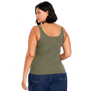 Camiseta sin mangas verde oliva para mujer, cuello redondo, corte ajustado, tela suave y elástica de algodón y spandex, ideal para usar en capas en verano o para uso casual. - Product Image 4