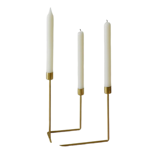 Candelabro árabe vintage de latón de alta calidad con tres brazos y acabado pulido para decoración de mesa en el hogar. - Product Image 5