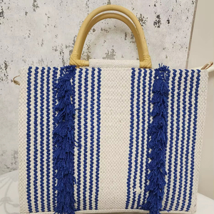 Bolso Tote Jacquard Tejido a Mano con Borlas de Flecos Color Vino Intenso y Asas de Madera - Product Image 1