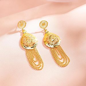 Ensemble collier et boucles d'oreilles plaqué or rose avec design à pompon pour femmes, idéal pour les fêtes, mariages, bijoux de mode classiques - Product Image 2