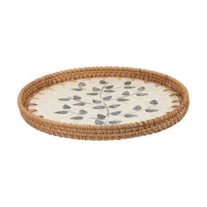 Elegante Bandeja Redonda de Ratán con Incrustaciones de Madreperla en Forma de Hoja, Marco Natural Tejido a Mano, Bandeja Decorativa Sofisticada - Product Image 4