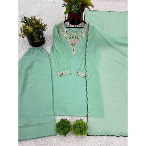 Conjunto de Fiesta Hecho a Mano con Diseño Floral, Silueta Recta, Top-Plazzo y Dupatta, con Bordado Intenso, Hecho con Organza Natural - Product Image 6