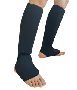 Protège-tibias en tissu de coton bleu HAWK SPORTS INDUSTRIES avec fermeture à tirette – Protection légère pour le kickboxing et la protection des mollets et des pieds - Product Image 2