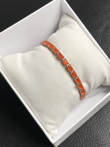 Bracelet tennis classique unisexe en argent sterling 925 avec opale orange ovale véritable taille 6x4mm sertie à griffes – Le bracelet de qualité supérieure - Product Image 1