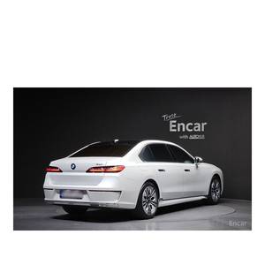 BMW Série 7 740i SDrive Design Juin 2023 Pure Excellence avec 17 631 km Volant à Gauche et Boîte Automatique - Product Image 2