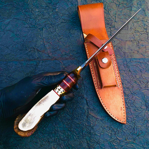 มีดสั้นเหล็กดามัสกัสทรงตรงสำหรับล่าสัตว์ คุณภาพอุตสาหกรรม ด้ามทำจากเขากวาง พร้อมปลอกหนัง แบบพกพา สำหรับใช้งานทางยุทธวิธี (OEM) - Product Image 3