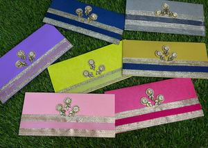 Enveloppes Shagun exquises, méticuleusement conçues pour ajouter une touche d'élégance royale à toute célébration, parfaites pour les mariages. - Product Image 2