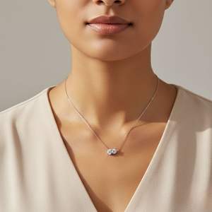 Collier pendentif Toi et Moi en diamant rond et ovale serti de griffes, 1,00 CTW - Product Image 6