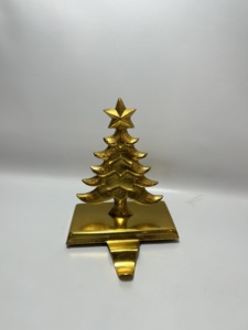 Support de chaussette de Noël flocon de neige en aluminium doré avec base noire, décoration de cheminée d'hiver, accessoire cadeau de fêtes - Product Image 3